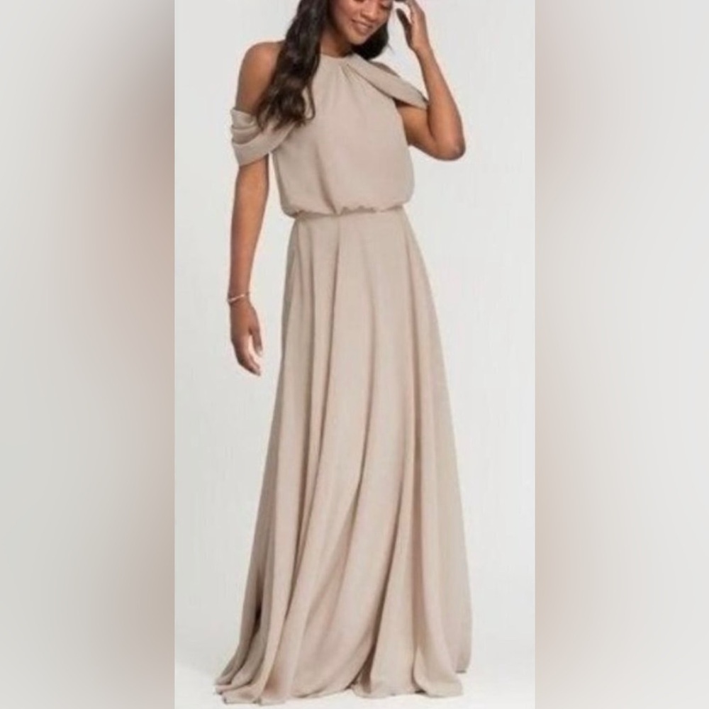 Kleinfeld Bridesmaid Sleeveless Chiffon Cold Shoulder Dress in Baby Pink Sz 2